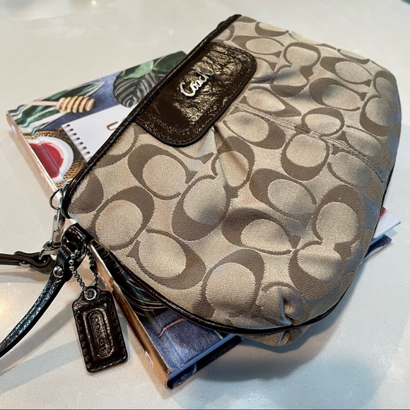 Coach Wristlet - Picture 2 of 6